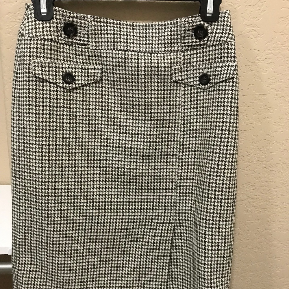 Ann Taylor green and dark brown plaid skirt 0 petite